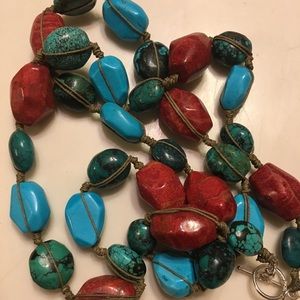 Turquoise bead necklace